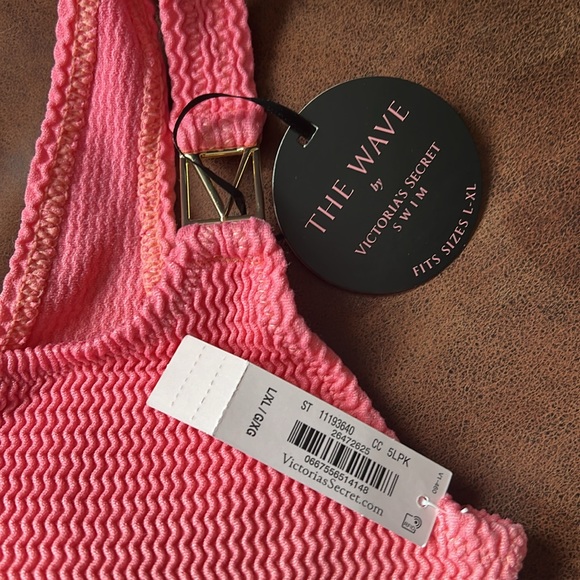 NWT, never worn swimsuit. Ordered it and didn’t use. - Picture 3 of 3